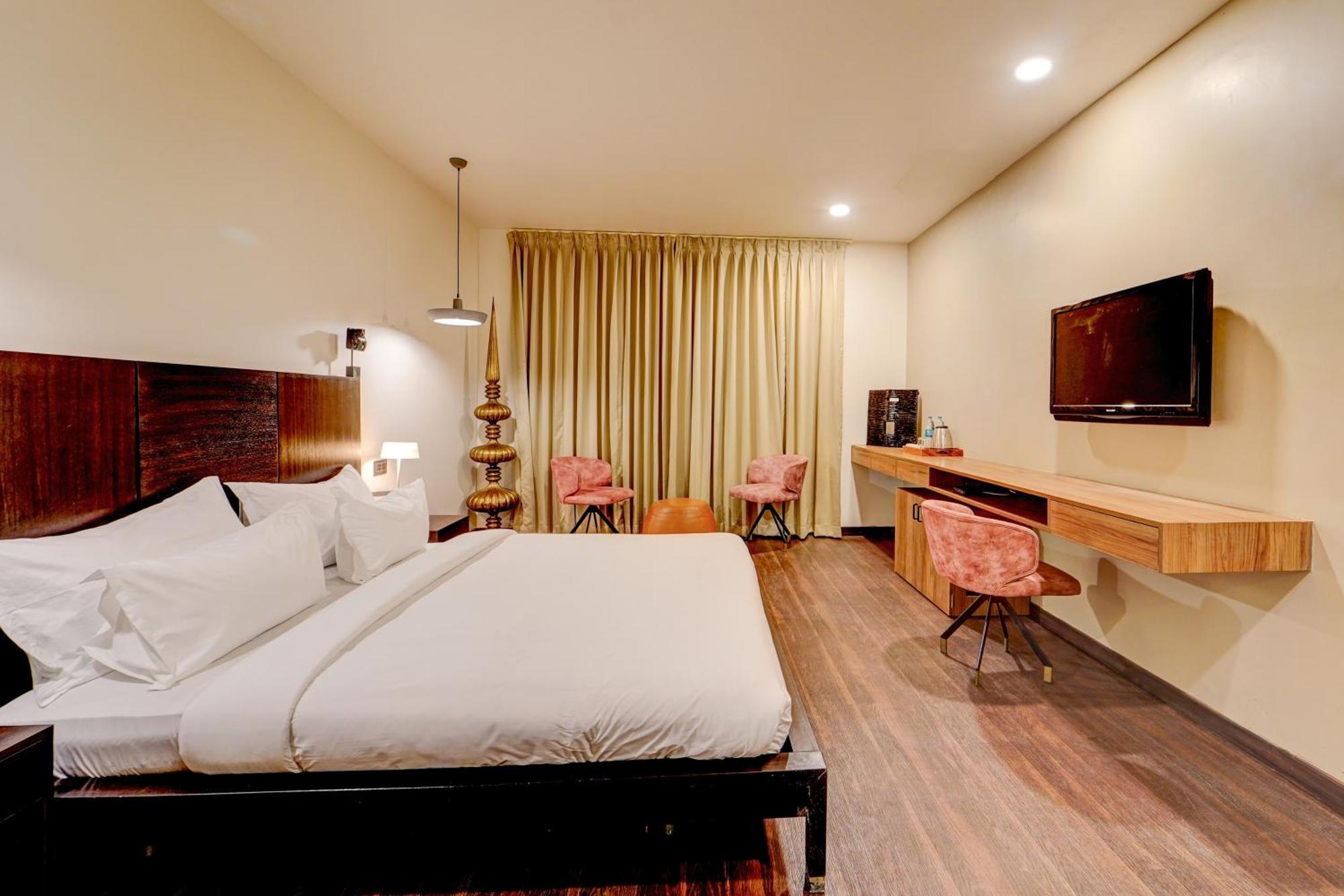 Palette - The Slate Hotel Nungambakkam Chennai Esterno foto